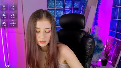 Monica online show from December 20, 9:39 pm