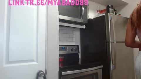 BaddMFUCKER online show from January 23, 7:00 am