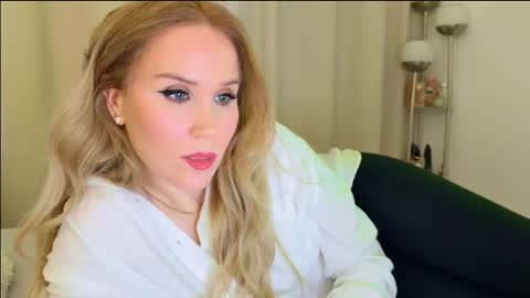 Mya-be Yours P online show from February 21, 9:43 pm