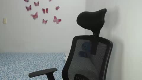 Snapshot of myc_sw_couple chatting on March 11, 12:22 am mary and charlie online show from March 11, 12:22 am