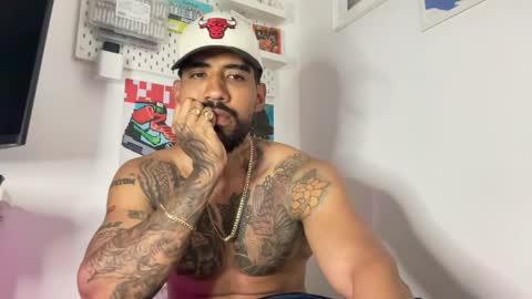 Myke esthetic online show from June 7, 10:04 pm