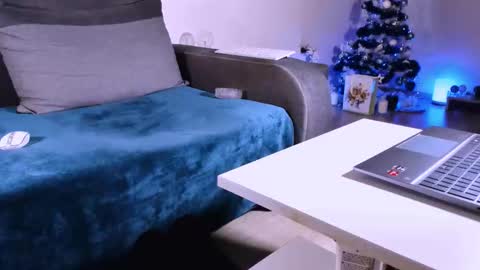 Anda online show from January 12, 9:11 pm