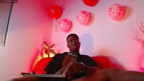 Mylo Wallace  online show from February 14, 11:53 pm