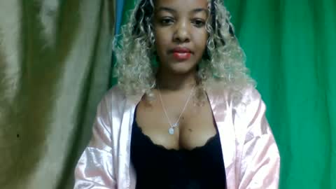 myriamee online show from June 15, 4:32 pm