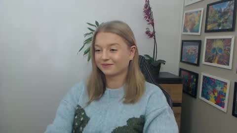 Erica online show from December 5, 8:46 am