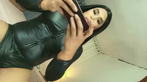 kim online show from August 2, 6:48 am