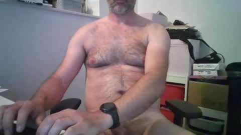 naaktlopertjebe online show from June 10, 7:40 am