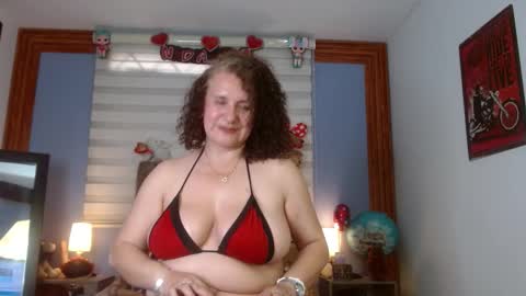 nadia_84 online show from September 23, 7:31 pm
