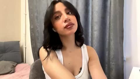 Leya online show from May 1, 1:05 pm