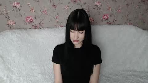 Naemi online show from April 17, 3:36 pm