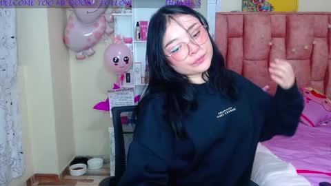 nahia cute     only   online show from February 19, 2:44 pm