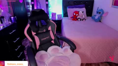 Snapshot of nahiara_evans_ chatting on September 24, 5:36 am NAHIARA EVANS online show from September 24, 5:36 am