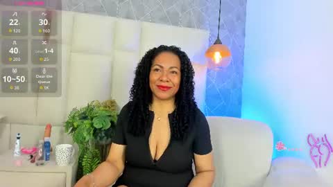 Nahomi Dominique online show from July 4, 12:53 pm