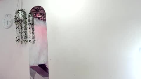 nahomi_hot2002 online show from July 9, 1:26 pm