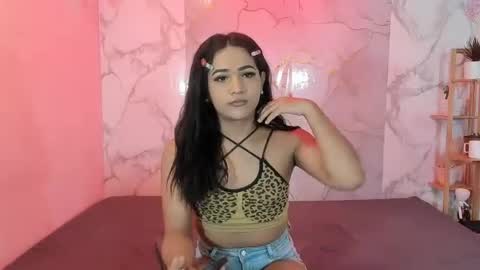 nahomi_hot2002 online show from July 5, 1:07 pm