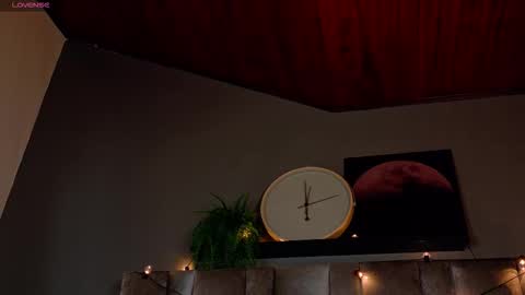  VICTORIA  online show from December 15, 7:43 pm