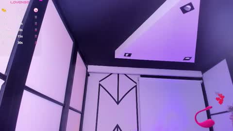 Nahomi online show from December 23, 5:46 am