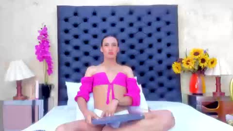 Nahomi  online show from October 15, 6:53 pm