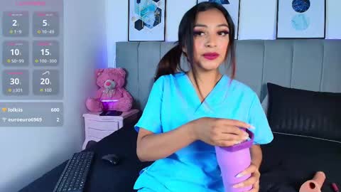 Naia online show from October 16, 9:02 pm