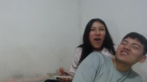 Snapshot of naisha_and_axelh chatting on October 9, 5:35 am naisha and axel2 online show from October 9, 5:35 am