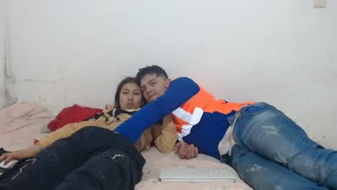 Snapshot of naisha_and_axelh chatting on September 27, 4:43 am naisha and axel2 online show from September 27, 4:43 am