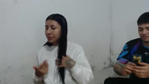 Snapshot of naisha_and_axelh chatting on September 30, 5:18 am naisha and axel2 online show from September 30, 5:18 am