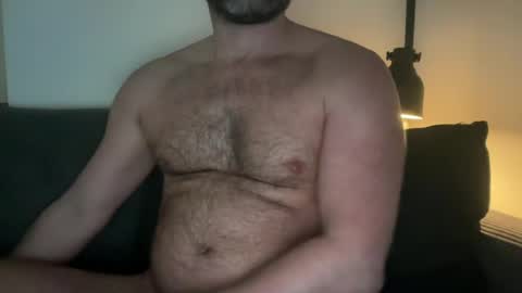 naked_dude25 online show from July 10, 3:00 am