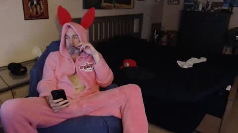 nakedmonkey online show from December 18, 2:53 am