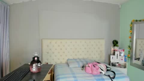 nami_sam online show from September 29, 12:59 pm