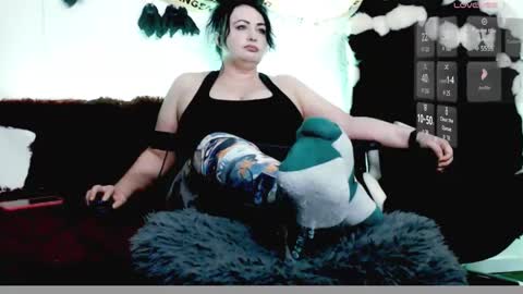 Snapshot of nanalagloss chatting on January 9, 11:47 am NanaLaGloss online show from January 9, 11:47 am