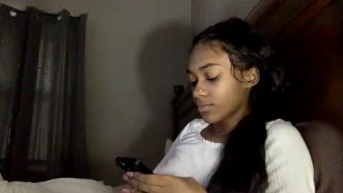 nanaonn online show from April 15, 6:33 pm