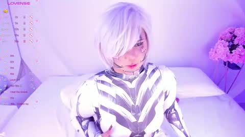 NanaOsaky online show from November 14, 12:40 pm