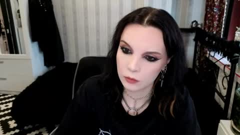 Nancy online show from June 24, 2:24 pm