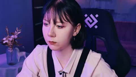 nancymartinez online show from September 18, 1:04 pm