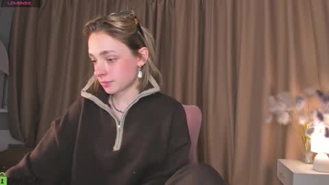 Naomi online show from October 12, 11:50 pm