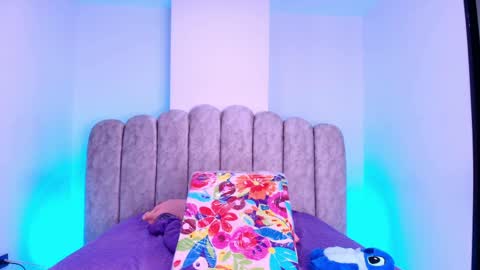 naomi online show from April 16, 11:54 am