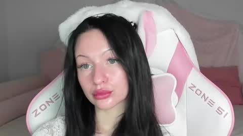 Naomi online show from November 13, 5:43 am