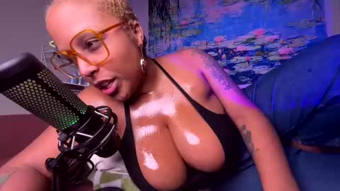 Naomigiirl6 online show from March 12, 7:04 pm