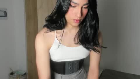 Naomi Moore online show from February 27, 10:13 pm