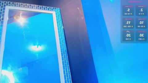 Naomi Qeents online show from December 3, 8:31 pm