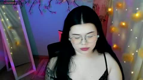 Naomi online show from August 3, 6:15 am