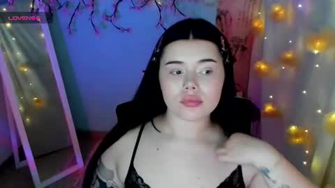 Naomi online show from August 3, 9:04 am