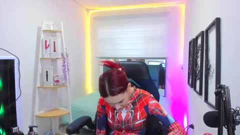 naomy online show from October 25, 10:10 pm