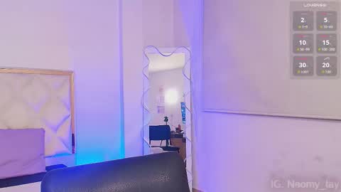 Naomy  online show from October 30, 3:18 am