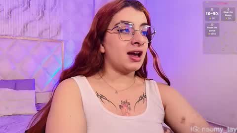 Naomy  online show from November 15, 4:03 am