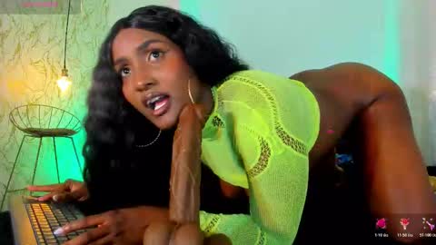 Naomy online show from October 30, 9:15 pm