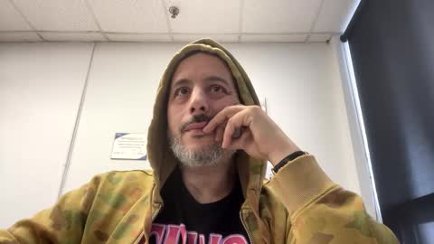 nassobout online show from February 13, 8:13 pm