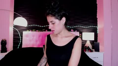 Maira online show from July 8, 8:23 pm