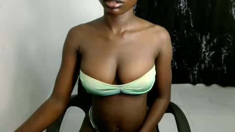 Mila online show from March 25, 12:50 am