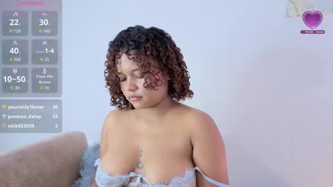 nat_carter_ online show from February 13, 9:07 pm